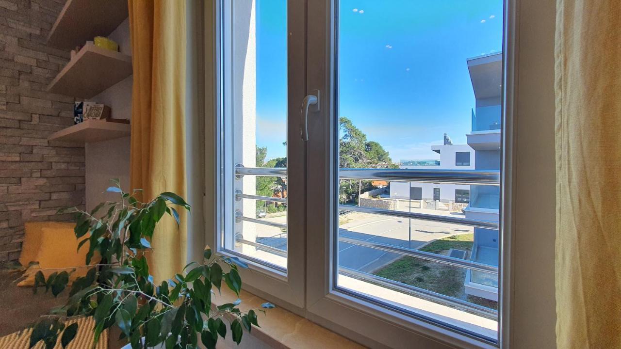 Beautiful View Apartment With Garage Space Mali Lošinj Zewnętrze zdjęcie