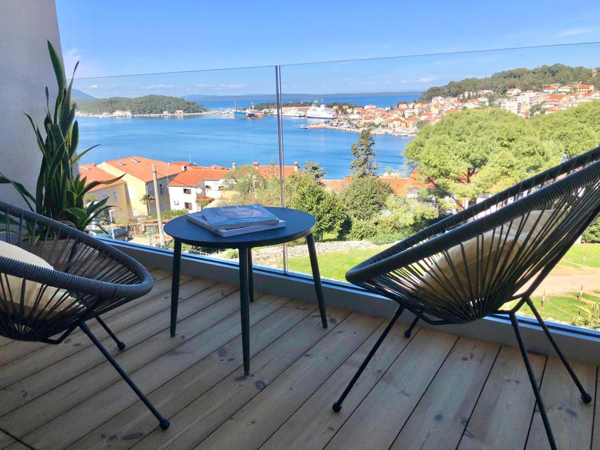 Beautiful View Apartment With Garage Space Mali Lošinj Zewnętrze zdjęcie