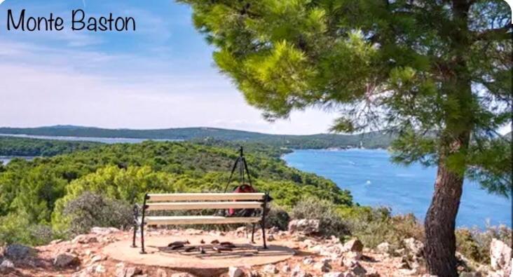 Beautiful View Apartment With Garage Space Mali Lošinj Zewnętrze zdjęcie