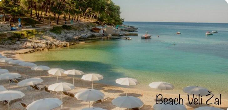 Beautiful View Apartment With Garage Space Mali Lošinj Zewnętrze zdjęcie