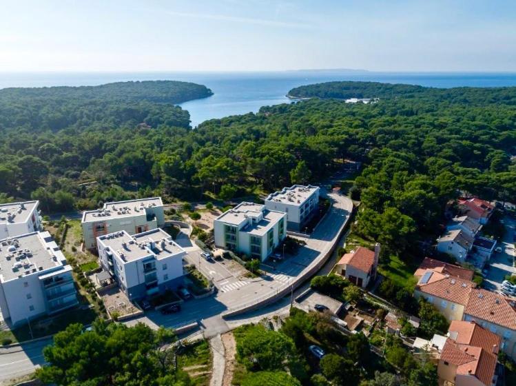 Beautiful View Apartment With Garage Space Mali Lošinj Zewnętrze zdjęcie